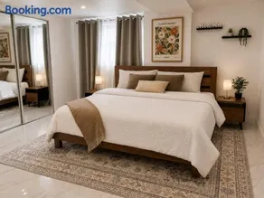 Cozy getaway 2 bedrooms 2 baths in Laval - Image 1