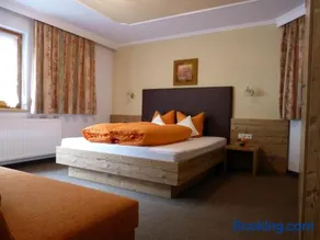 Apart Heidi - Image 3