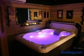 Le Chalet des Amoureux - SPA Sauna privatifs - Détente romantique - Image 1