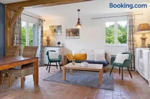 Casa vacacional totalmente equipada con jardín, terraza y barbacoa | Vistas al jardín | Perfecta para el trabajo en remoto - Image 2