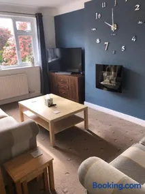 2 Bedroom Bungalow - Image 2
