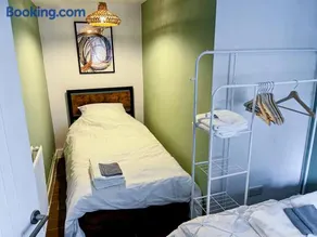 Stylish Bungalow upto 6 guests - Long Term Contractor Apartment - Image 2