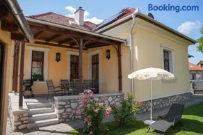 Várkert Deluxe Apartmanház - korlátlan privát wellness - Image 2