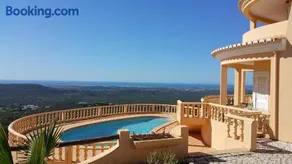 Attraente casa con terrazza, griglia e piscina | Vista sul giardino | Ideale per il telelavoro - Image 2
