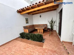 Casona Luciérnaga-Casa de Huéspedes Centro de León, Poliforum - Image 5