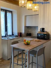 Très beau studio avec terrasse - Image 5