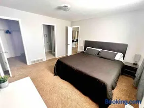Modern Home Near Downtown - Image 3