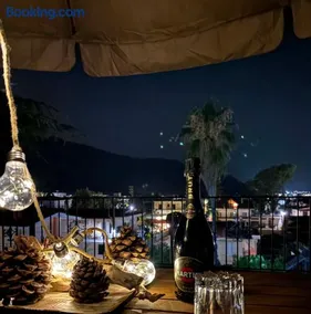 Apartment with Garden - Image 3