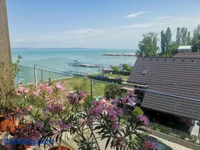 Vízpart Hullám Apartman - Image 2