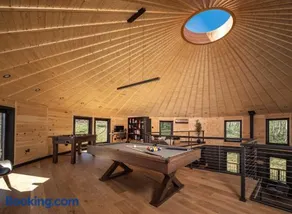 Luray Yurt - World's Largest Yurt - Sleeps 16, Hot Tub, Sauna, Pond - Image 4