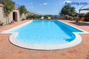Agriturismo Villa La Maesta - Image 2