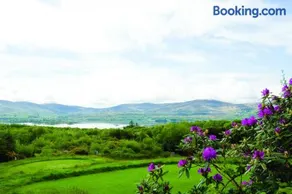 Ring of Kerry Holiday Cottages No 22 by Trident Holiday Homes - Image 2