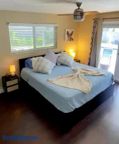 Heated Pool Private Duplex House, BBQ, Parking, WiFi - Image 5