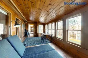 Gorgeous Waterfront Home on Westport Island With 2 Sunrooms - Image 3