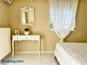 Christina_Apt - Image 2