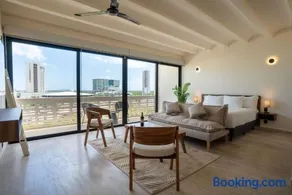 Remote Work Ready Studio with Coworking and Views - Image 3