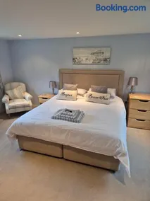 Osbornes Holiday House near Exeter with swimming pool - Image 2