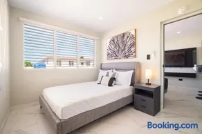 2bedroom house Isla Verde Private Patio by PH - Image 2