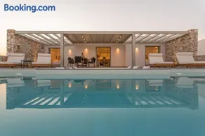 T7 LUXURY VILLAS PAROS - Image 1