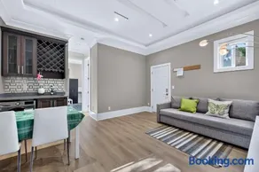 Private Richmond Suite Near YVR & Steveston - Image 2