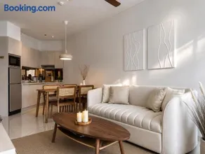 Suite Aqua 1BR Pool Gym Cassia Laguna Phuket - Image 2