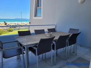 109 da Gama on Beach - Image 4