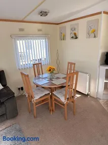 Browns caravan rentals, ingoldmells 4 berth caravan silver beach - Image 5