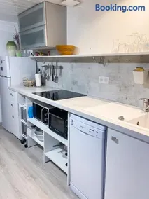 Appartement rénové à Lapte avec terrasse 40 m² - Image 3