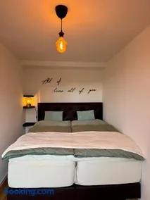 Aarebar Rooms - Image 4