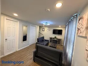 Modern Downtown Newton House Unit - Image 2