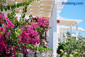 Mirabeli Apartments & Suites - Image 2