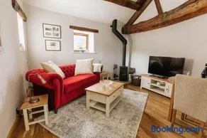 GABLE COTTAGE - One Bed Cottage Close to Holmfirth and the Peak District - Image 1