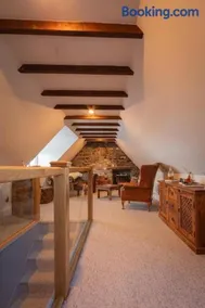 Sea Crest - Beachfront Escape with Whisky Snug - Image 4