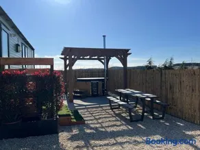 Maneight Fir View with hot tub - Image 2