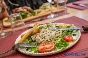 Hôtel Restaurant L'Arbre à Pain - Image 4