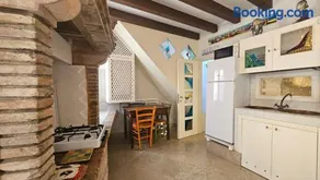 Casa Yellow Corner - Seasons Real Estate - Burano - Image 3