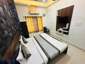 Hotel Lake view - Image 3