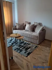 Cazare Apartament - Image 2