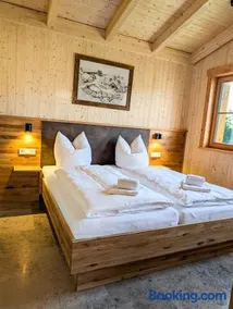 Gemütliche Chalets & Ferienhäuser mit Kamin und Sauna im bayrischen Wald - Image 1