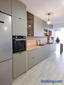 London Residence - Suceava City - - Image 3