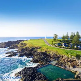 Modern Kiama Tiny House - A unique coastal escape - Image 2