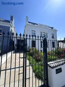 Huge spacious 8 bed luxury villa - Image 3