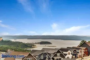 Idle Time at Table Rock Lake - Image 4