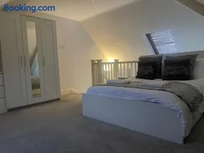Stylish Property in Nuneaton - Image 5