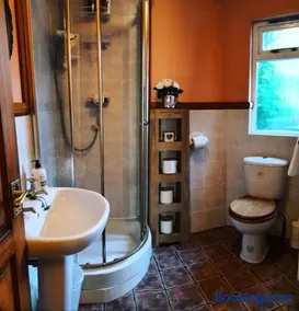 The Old Chapel Cottage - Image 3