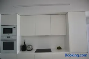 Penthouse with private rooftop in resort with views - Image 2