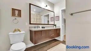 Cozy 1B1B with Pool, Parking, WiFi, Gym 30mnts from Austin - Image 3