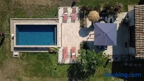 Les Bons Amis, Gite privé de 6 hôtes, piscine, rivière, Libourne, Saint-Emilion - Image 2