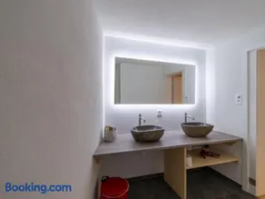 Private Rooms near Glarus, Shared Bath - Image 5
