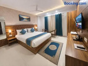 Hotel BellaMount Near Aerocity and Delhi Airport & Free Airport Pick UP and Drop - Image 2